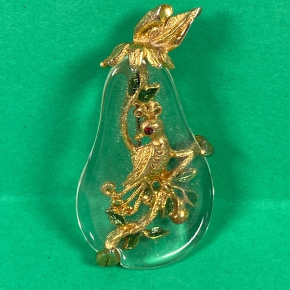 Tancer II Jewelry - Vtg Tancer II Lucite Partridge Brooch Pear Tree Christmas GoldTone Lapel Pin